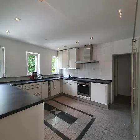 An Der Universitaetsklinik Mainz. Sehr Zentral *