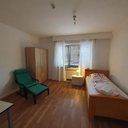 An Der Universitaetsklinik Mainz. Sehr Zentral * Mainz