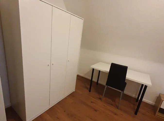 An Der Universitaetsklinik Mainz. Sehr Zentral 美因茨